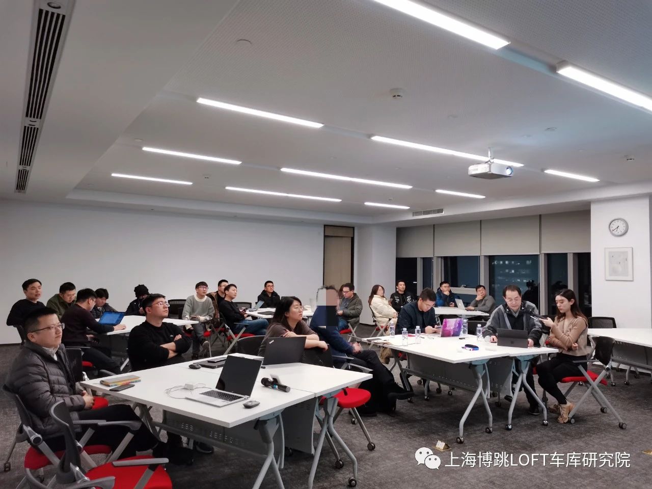 巴音郭楞杭州LOFT车库专题会